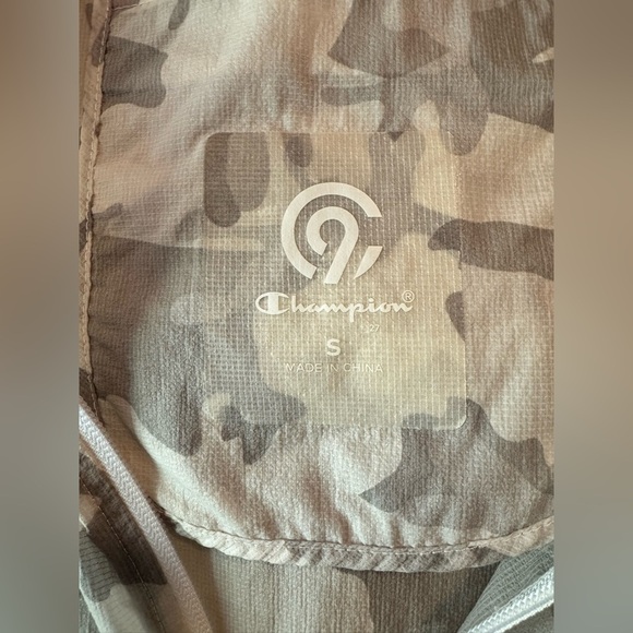 Champion Camouflage Women Hooded Jacket - Picture 5 of 9